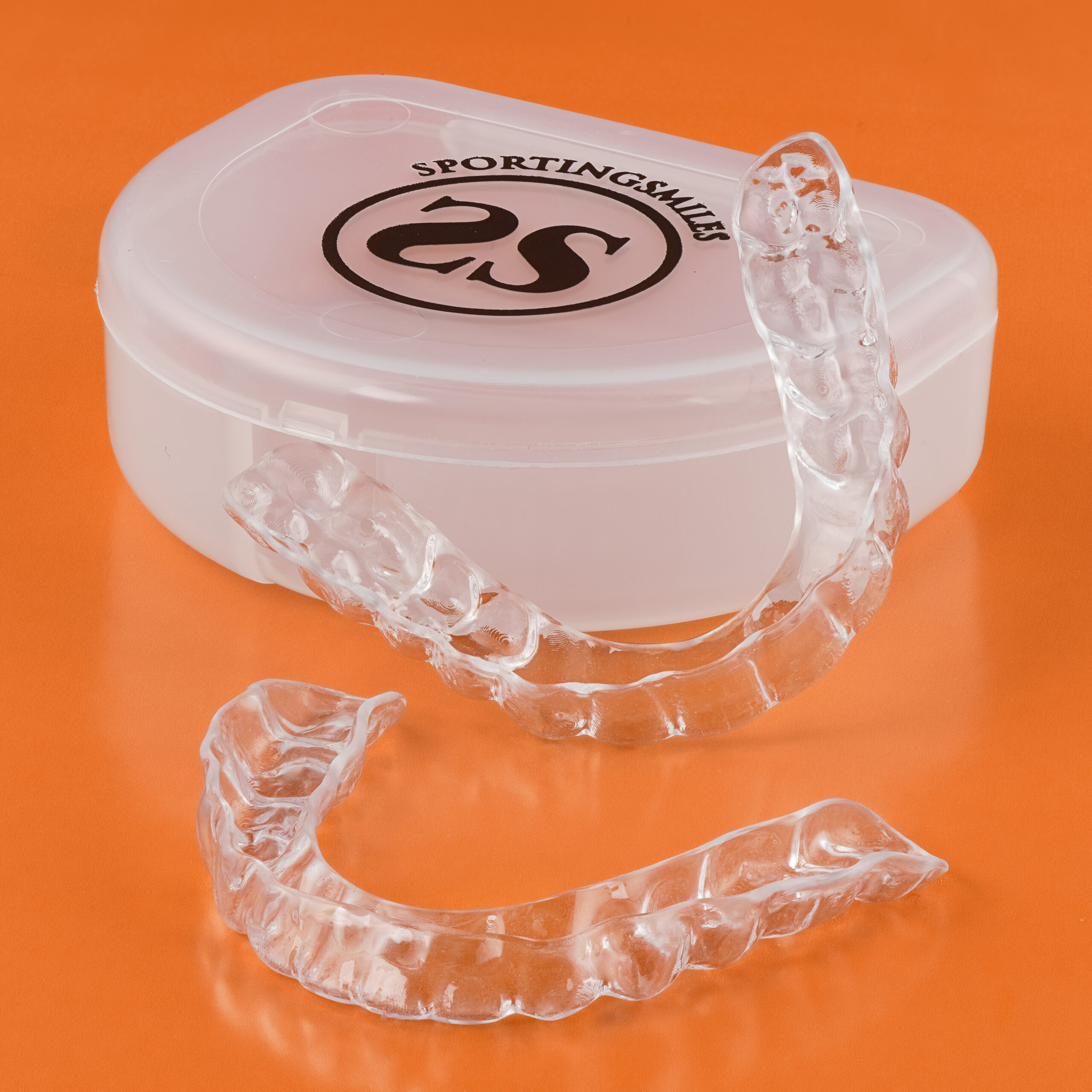 Can I use whitening gel with my night guard retainer?